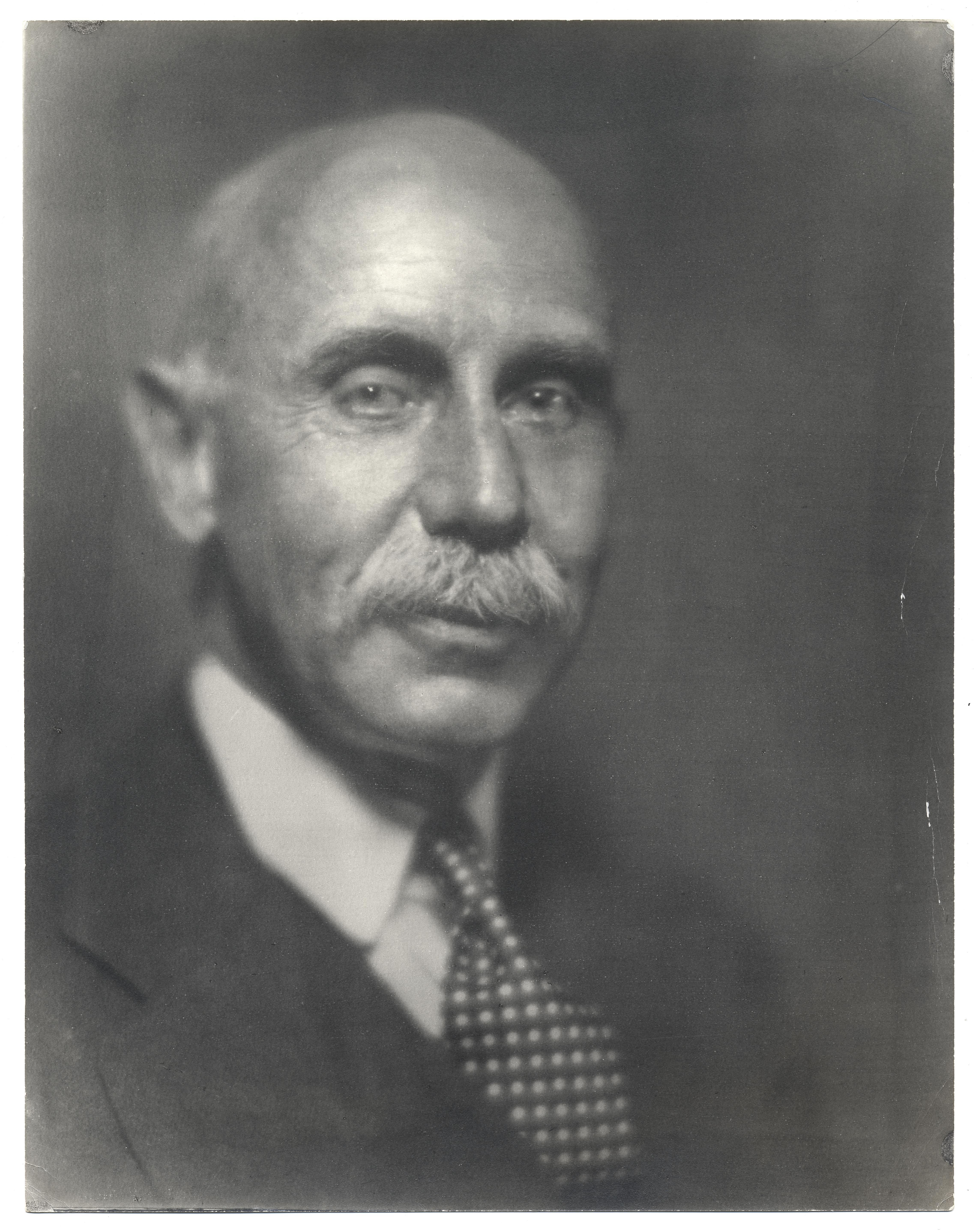 Allen Tucker foto
