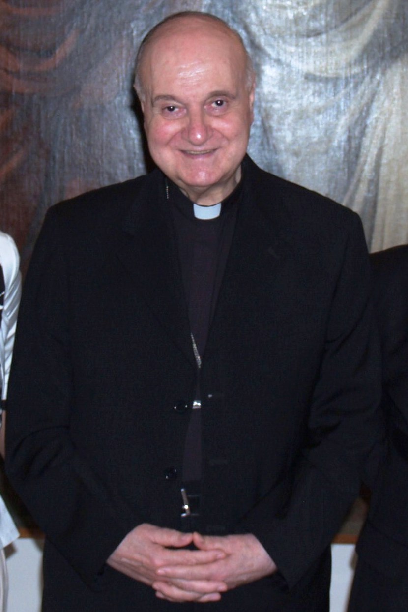 Angelo Comastri foto