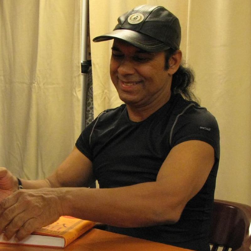 Bikram Choudhury foto