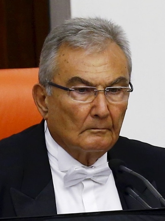 Deniz Baykal foto
