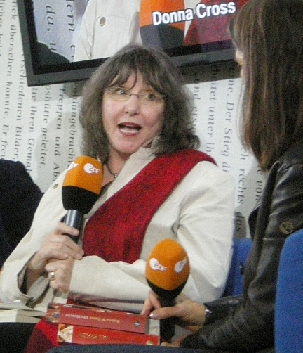 Donna Woolfolk Crossová foto