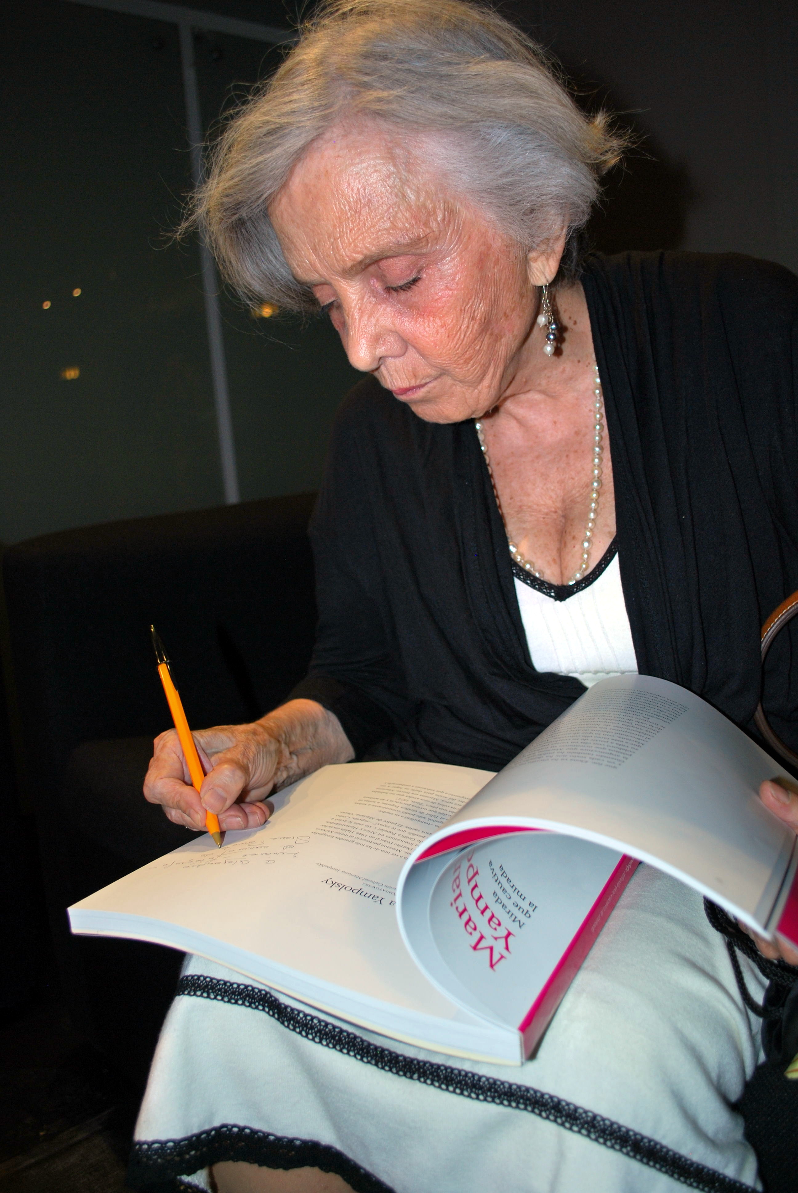 Elena Poniatowska foto
