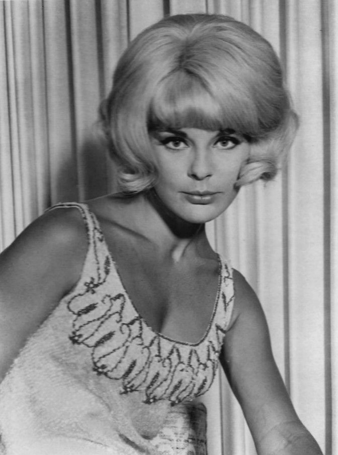 Elke Sommer foto