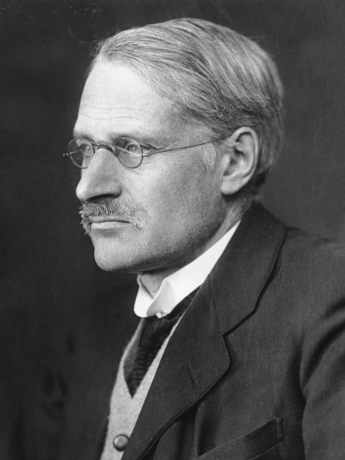 George Macaulay Trevelyan foto