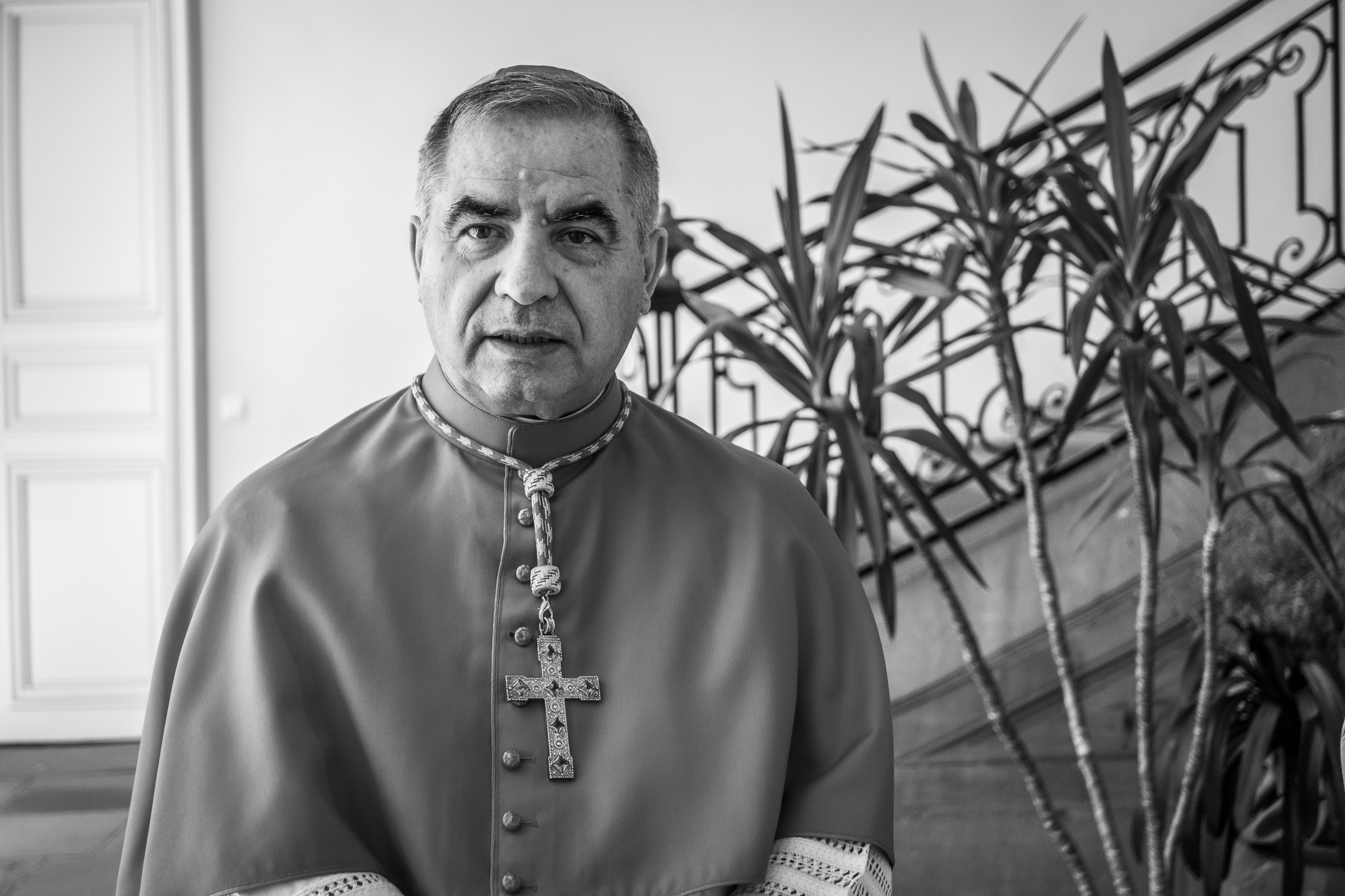 Giovanni Angelo Becciu foto