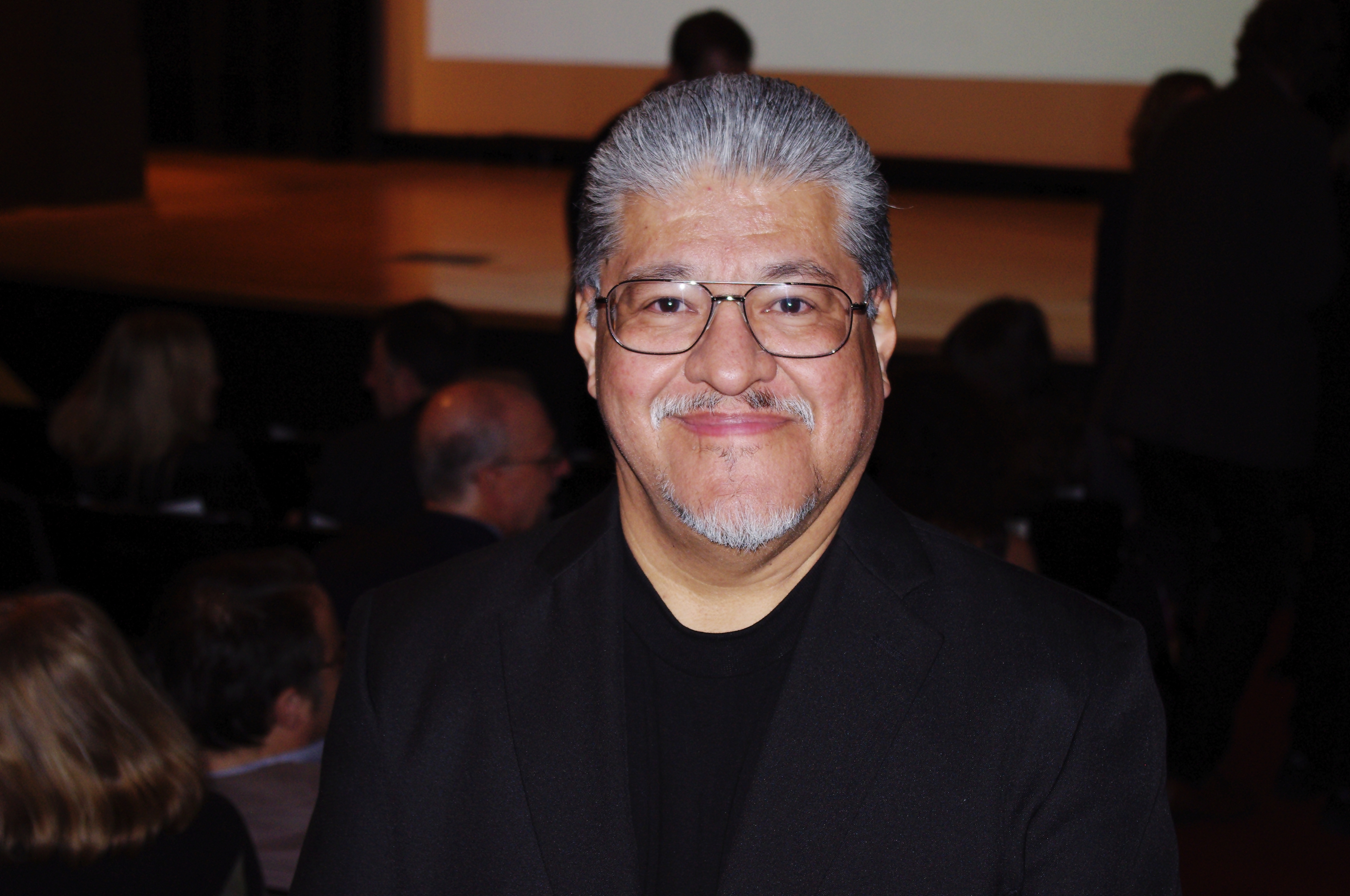Luis J. Rodriguez foto