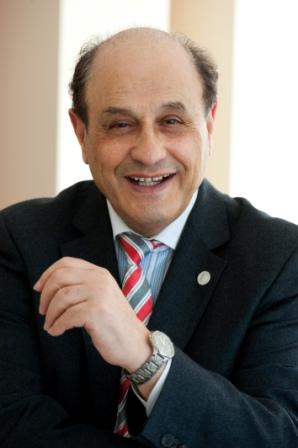 Nossrat Peseschkian foto
