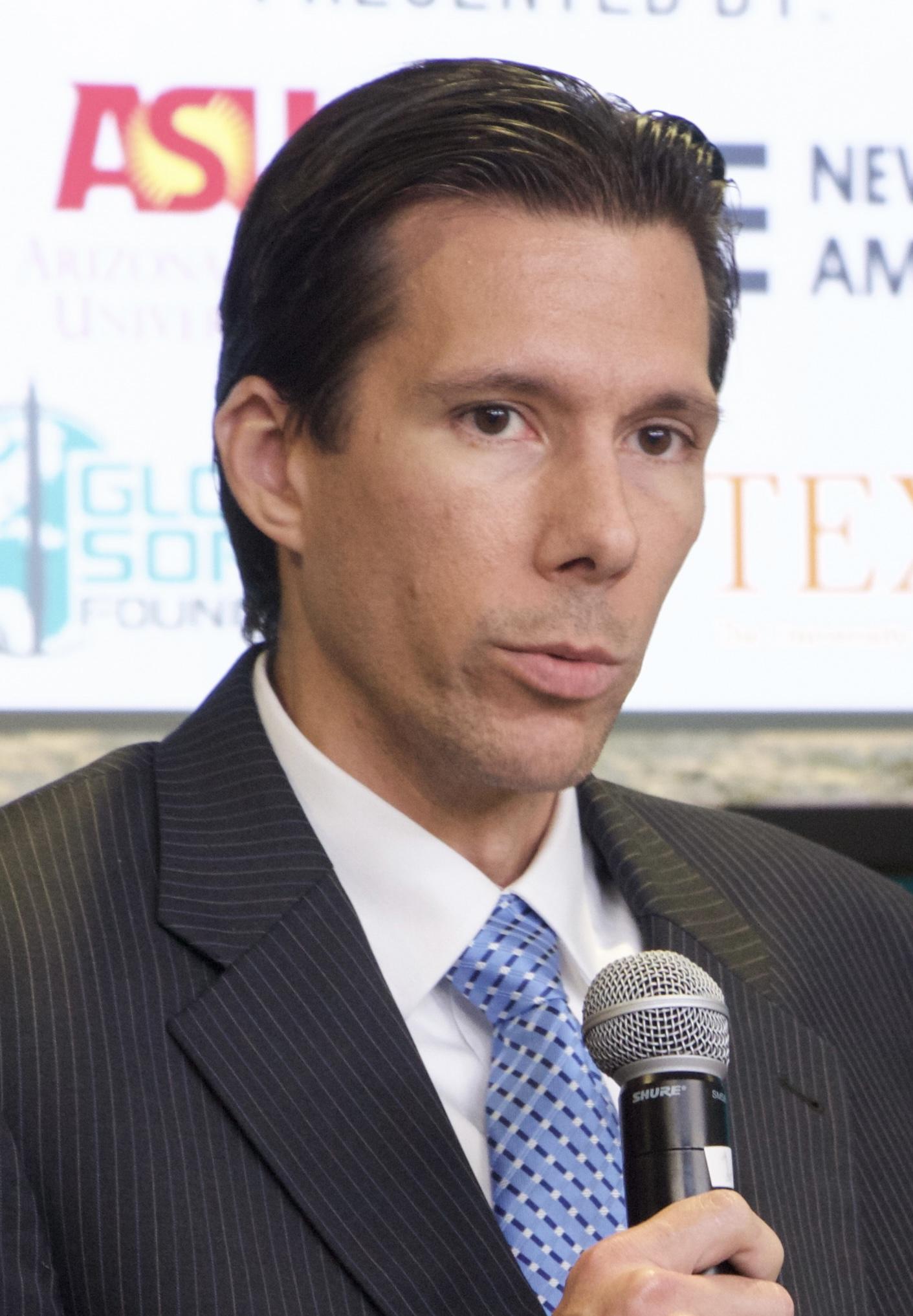 Paul D. Miller foto