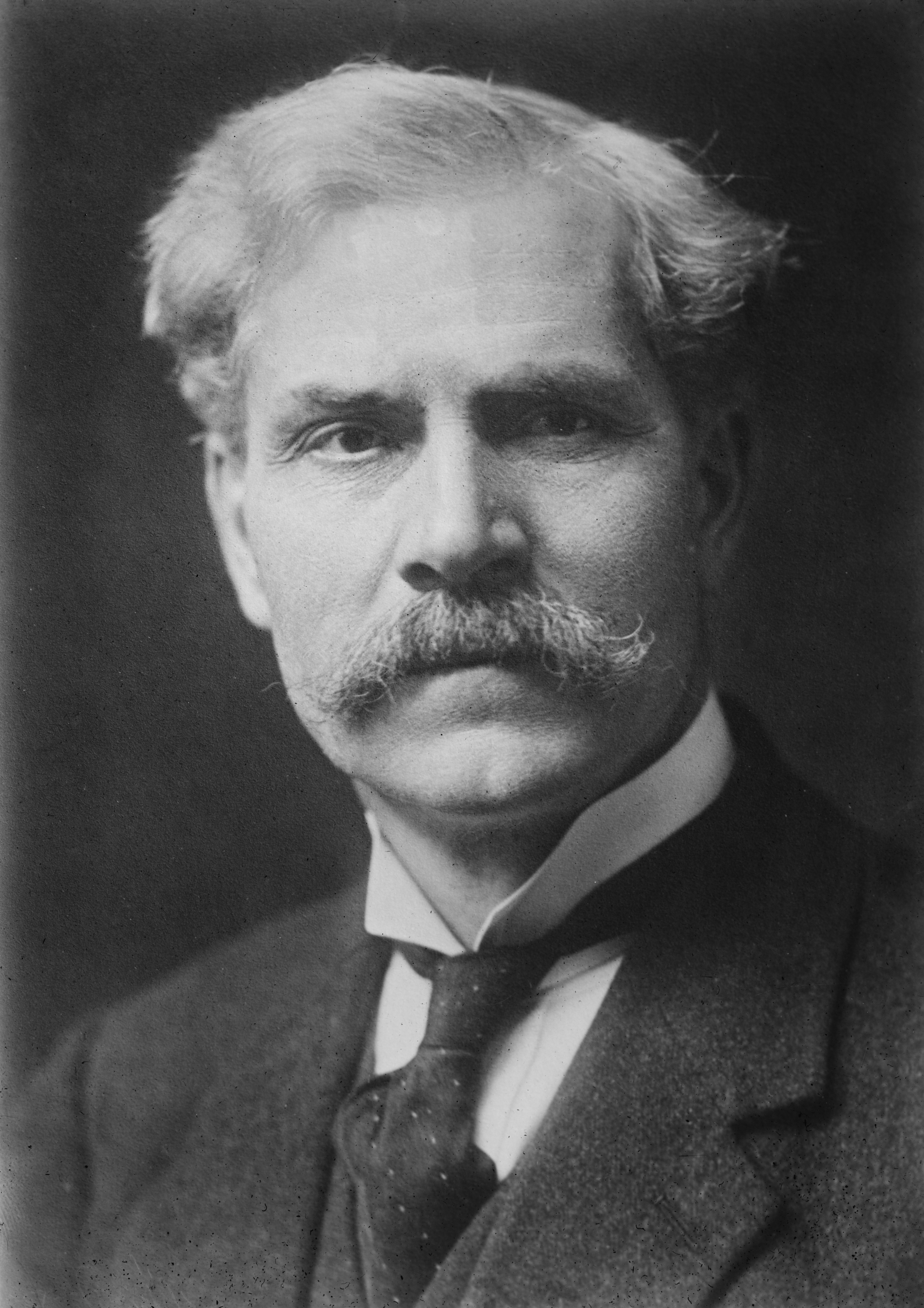 James Ramsay MacDonald foto