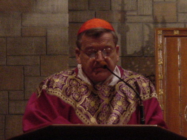 Raymond Leo Burke foto