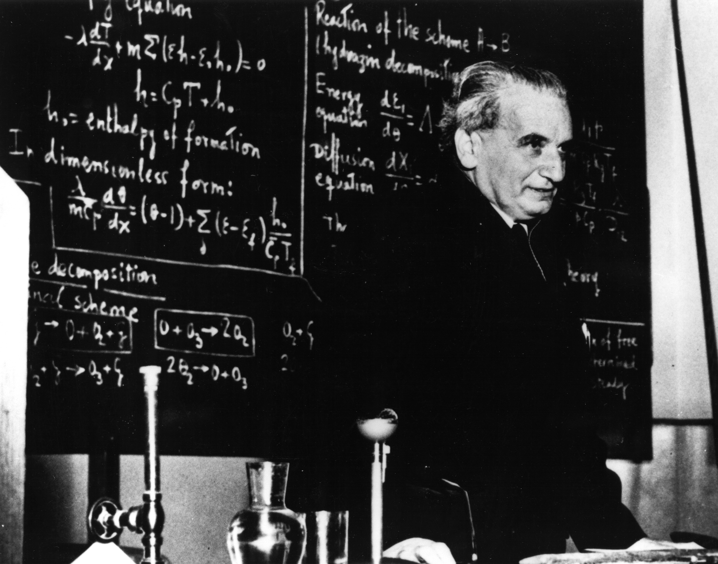 Theodore von Kármán foto