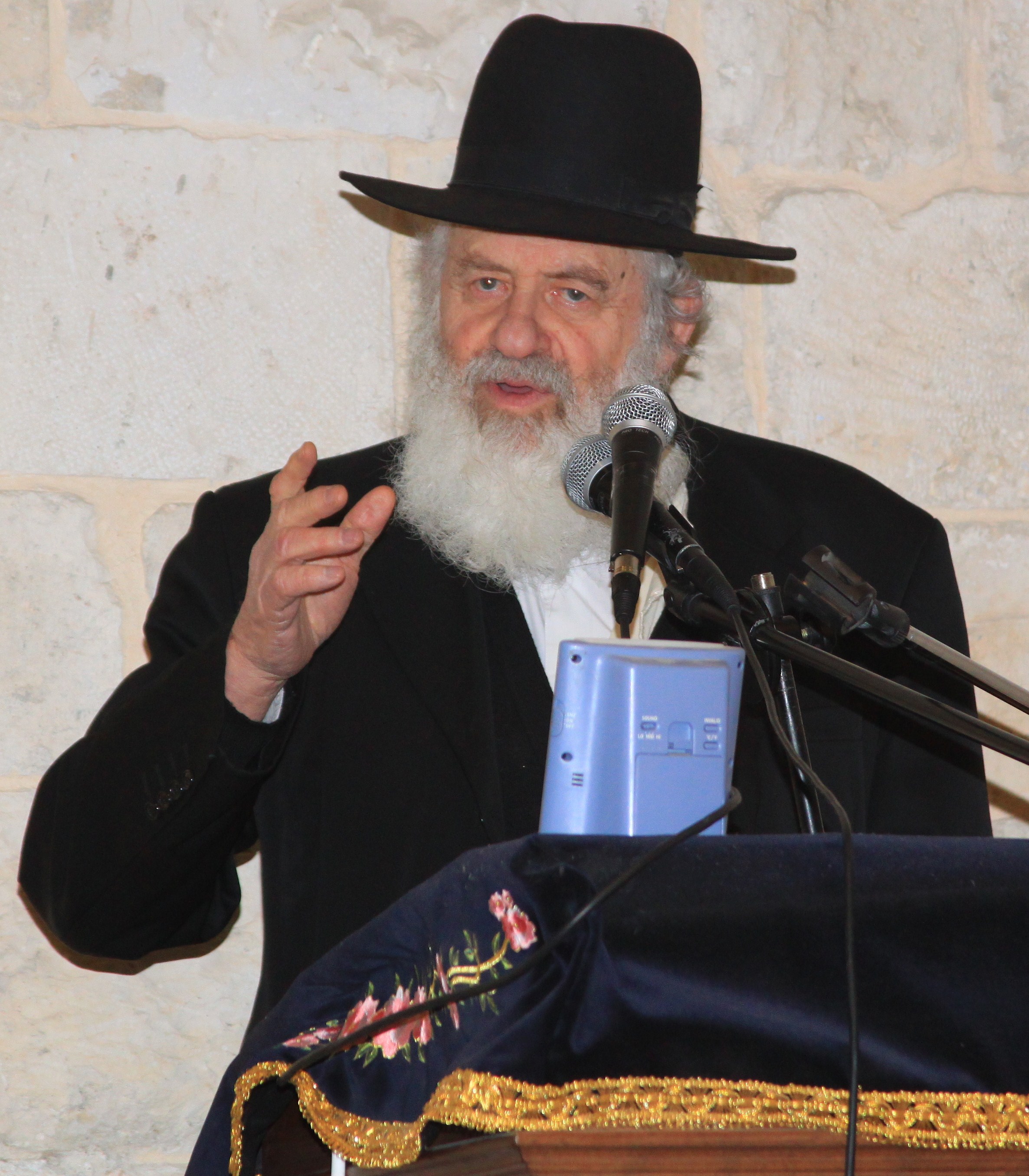 Uri Zohar foto