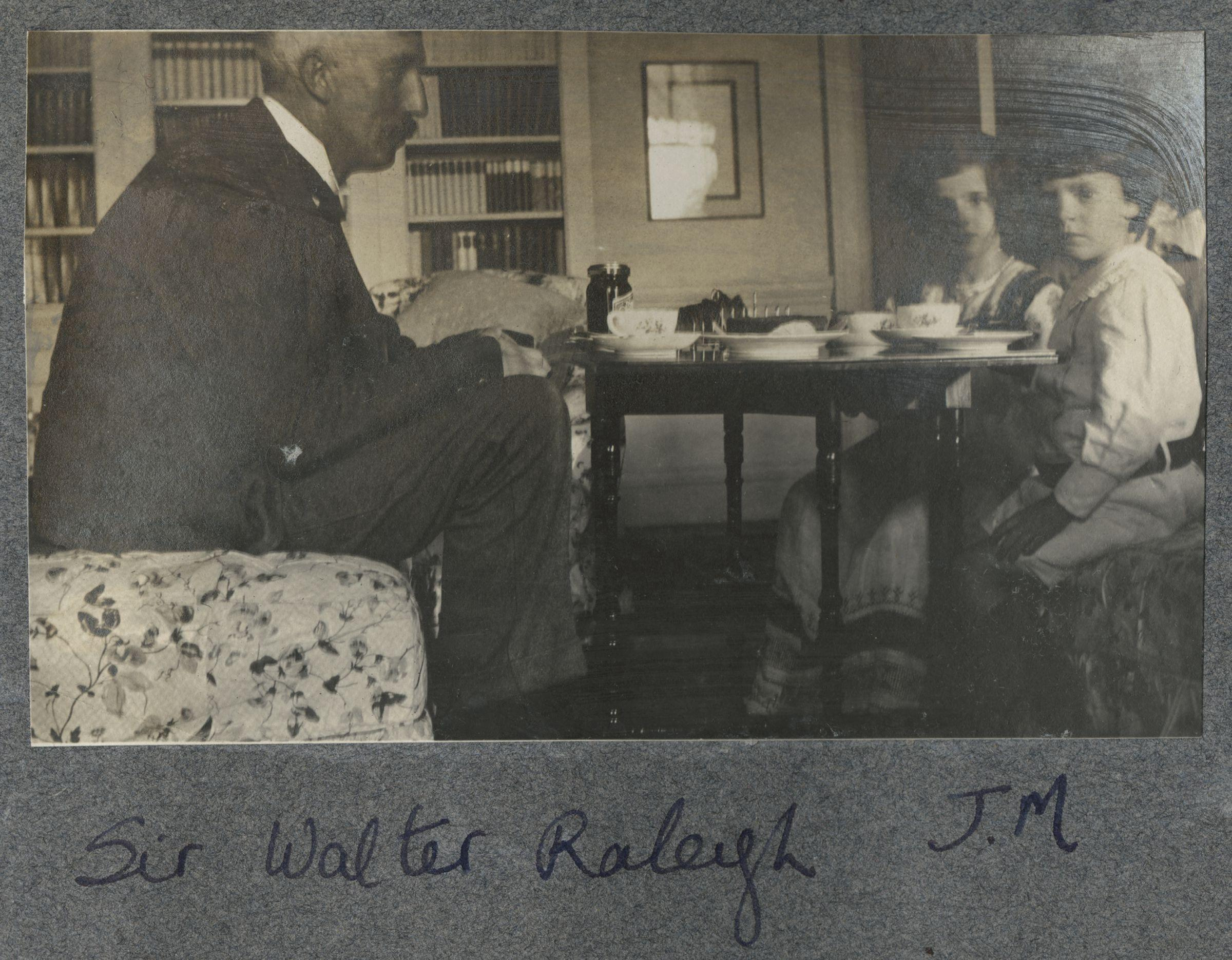 Walter Raleigh (professor) foto